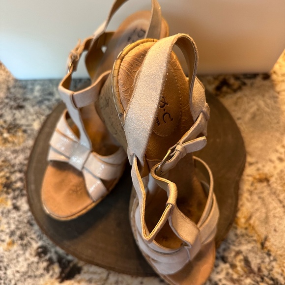 BOC Wedge Heel Sandals with Silvery White Leather Straps.  Size 10 - Picture 2 of 6
